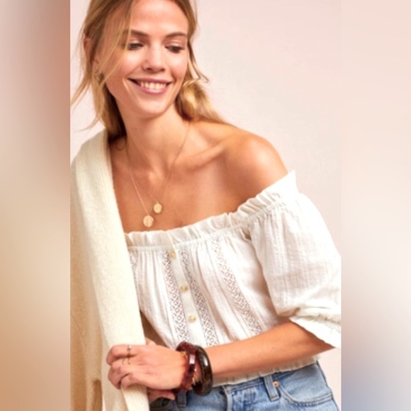 Anthropologie Tops - Nwt 14 Anthropologie Akemi + Kim white lace, elastic waist, off-shoulder